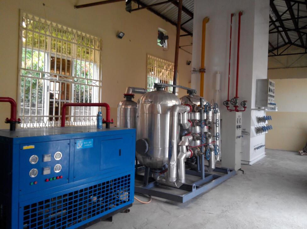 Pressure swing adsorption nitrogen generator