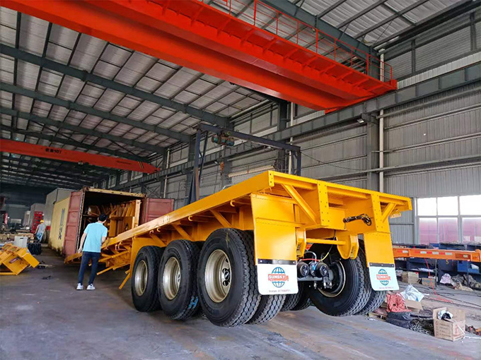 loading flatbed trailer 