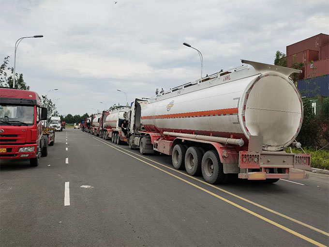 fuel tanker trailer truck 