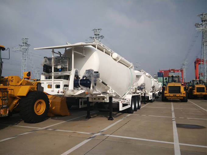 Carbon steel bulk cement trailer 