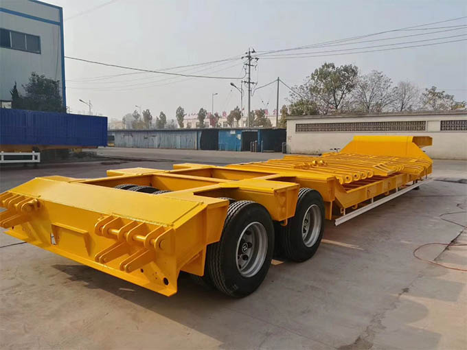 Low flat-panel semi-trailer 