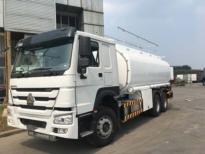 camion de carburant avec 340HP