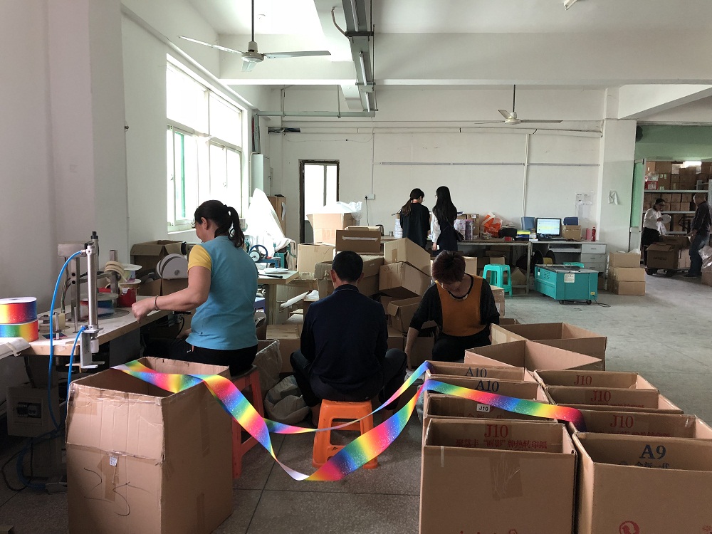SMITH RIBBON PACKING.JPG