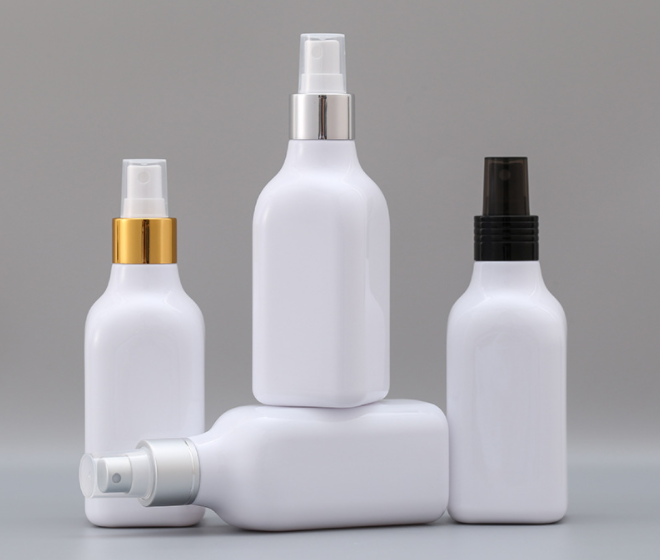 200ml square PET bottle with 24-410 mist sprayer.png