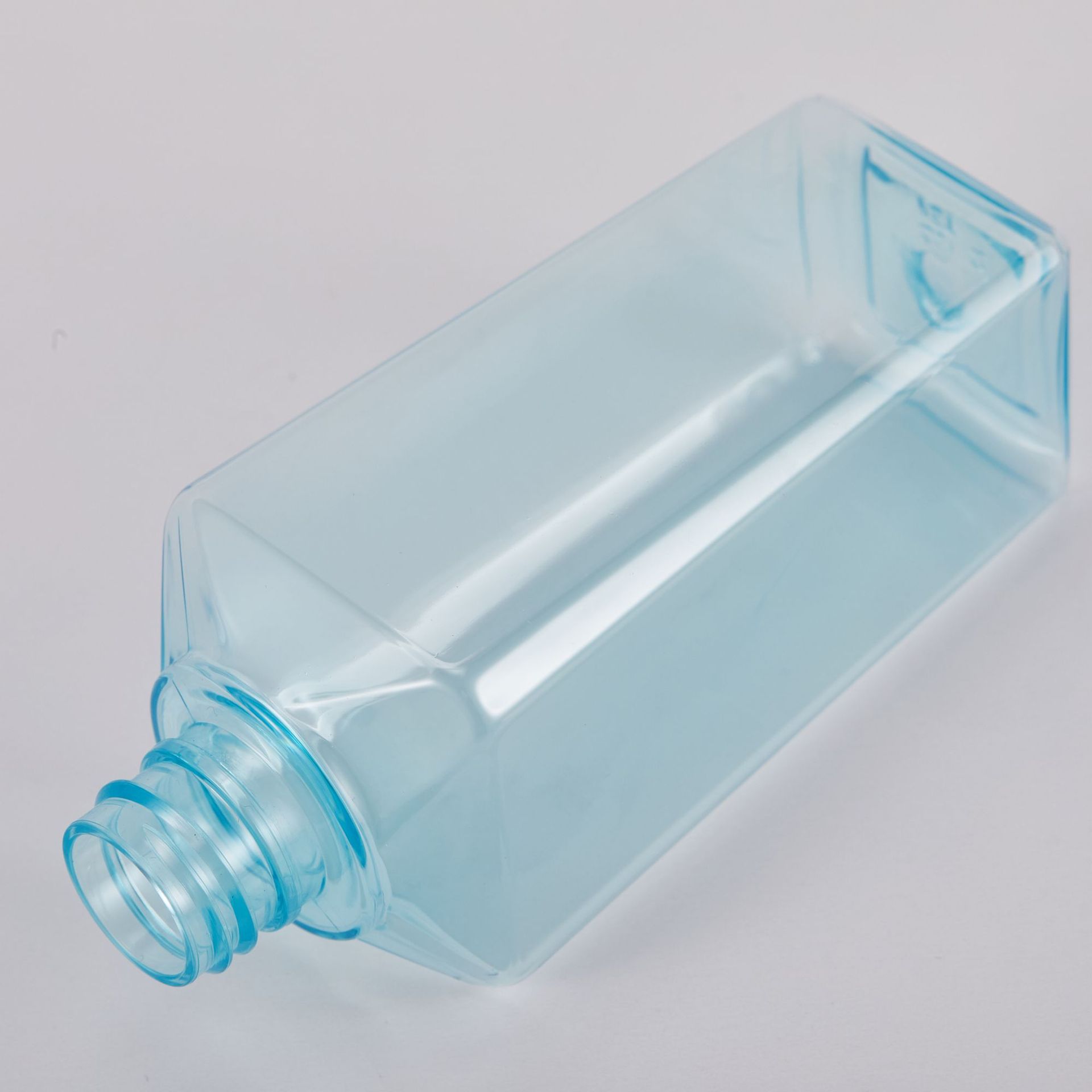 100ml plastic PCR bottle.jpg