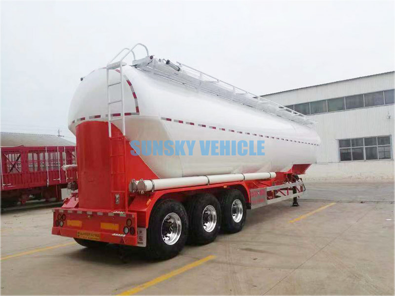 vertical powder cement tank trailer.jpg