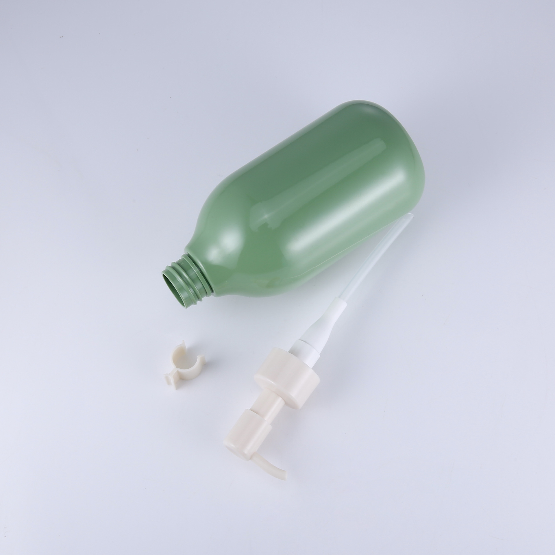 300ml PET bottle.jpg