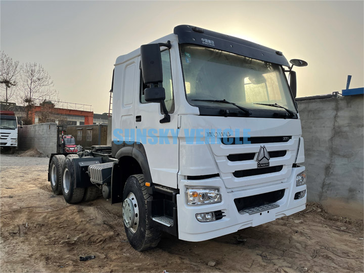 USED HOWO TRACTOR TRUCK.jpg