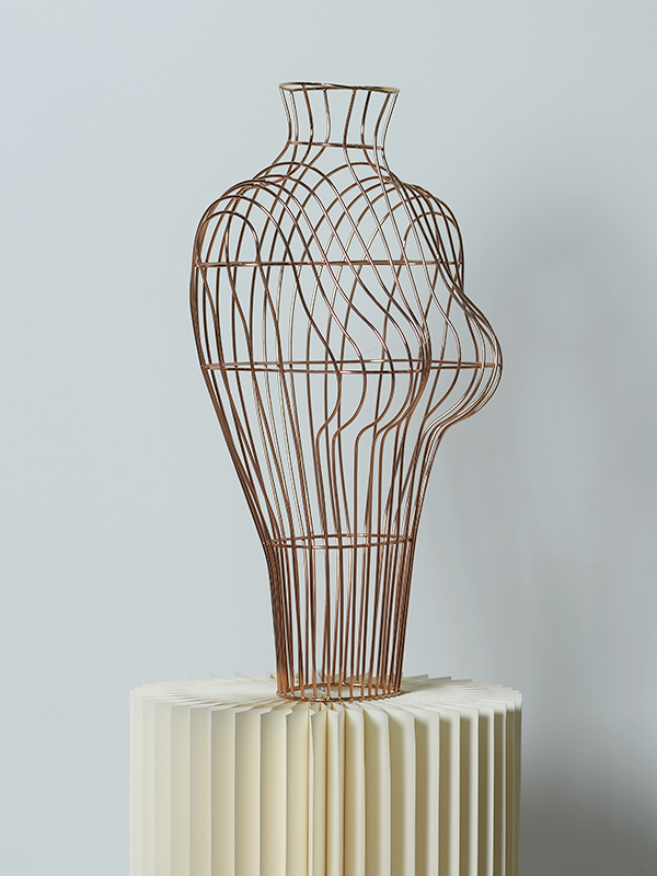 Metal wire mannequins-UNMW001-2-Unique Visual Merchandise.jpg