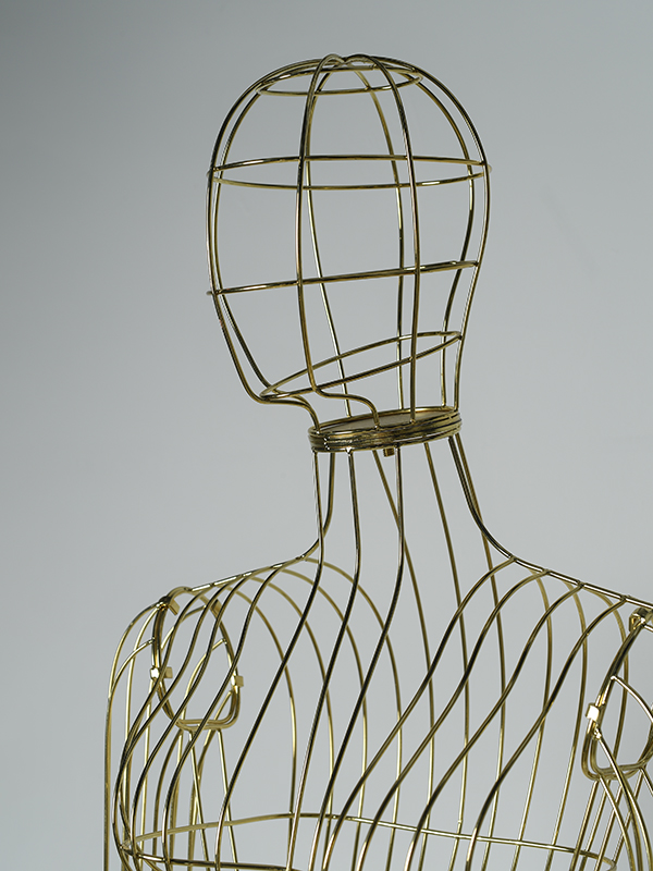 Metal wire mannequins-UNMW005-3-Unique Visual Merchandise.jpg