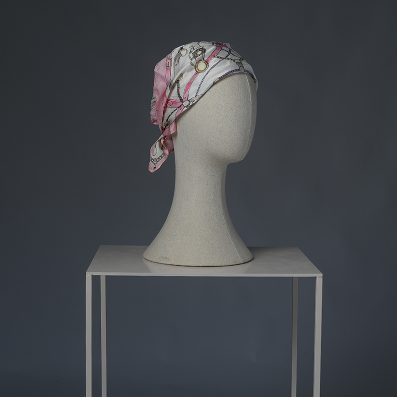 Head form UNHF005-01-Unique Visual Merchandise.jpg