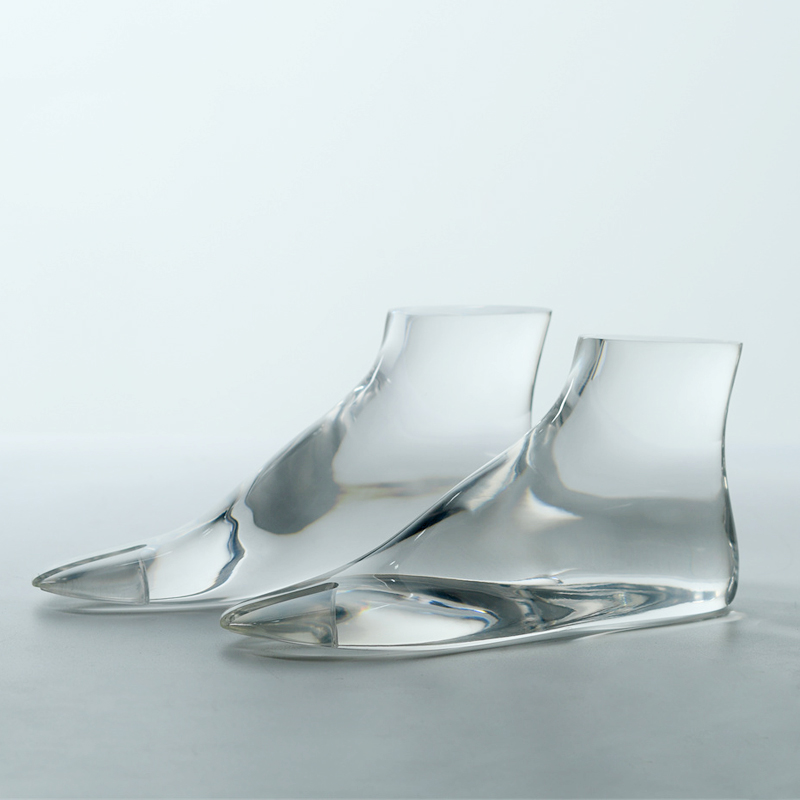 Acrylic Props Shoe UNSF005-4-Unique Visual Merchandise.jpg