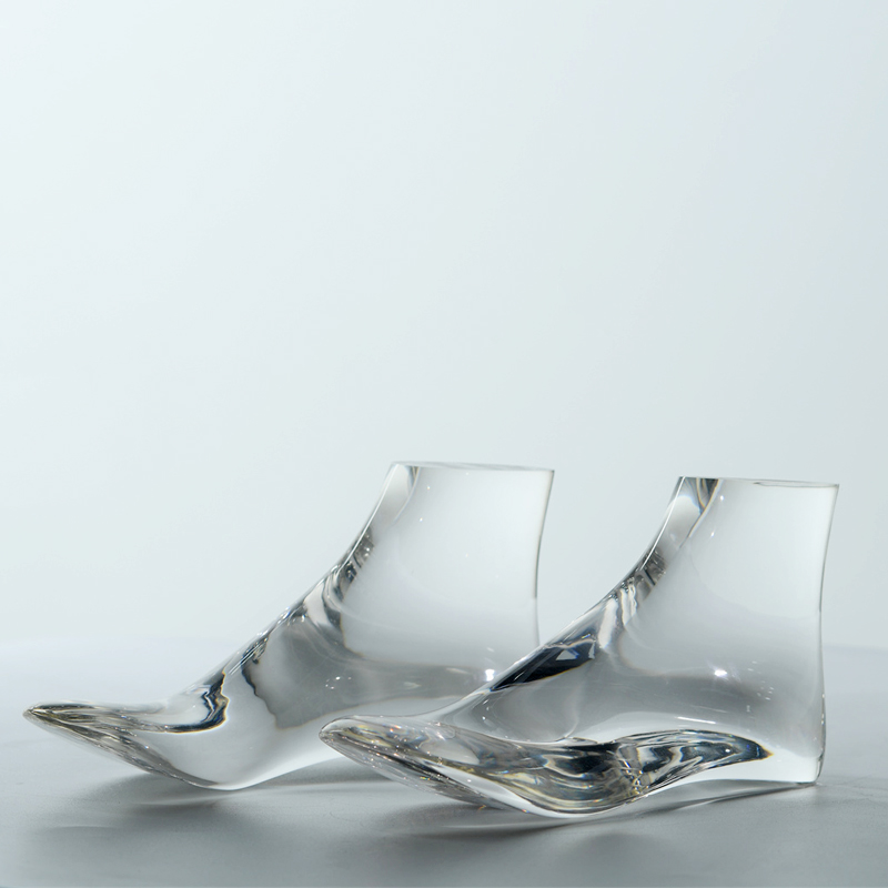 Acrylic Props Shoe UNSF004-4-Unique Visual Merchandise.jpg