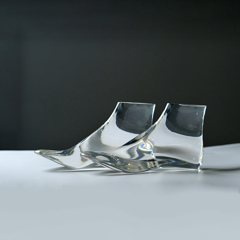 Acrylic Props Shoe UNSF004-3-Unique Visual Merchandise.jpg