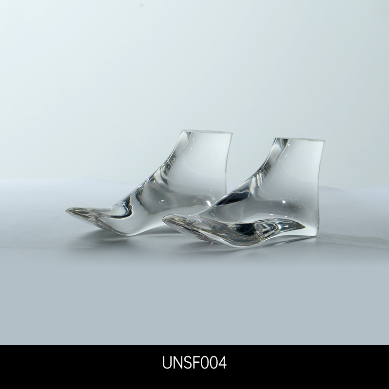 Acrylic Props Shoe UNSF004-1-Unique Visual Merchandise.jpg