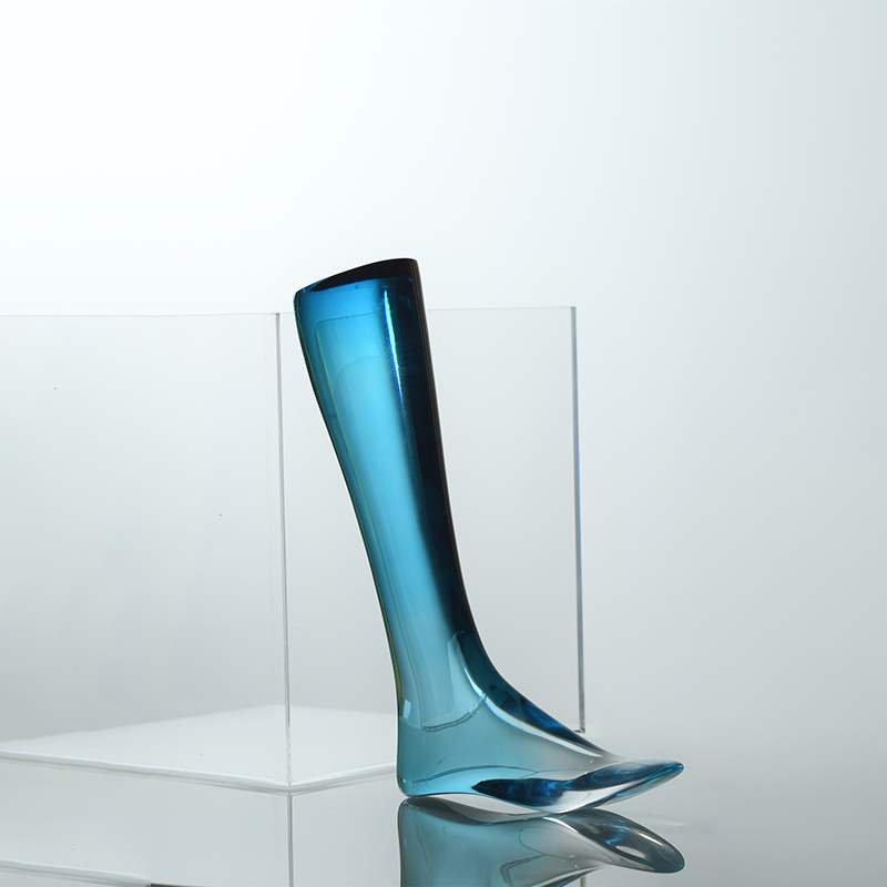 Acrylic Props Shoe UNSF006-2-Unique Visual Merchandise.jpg
