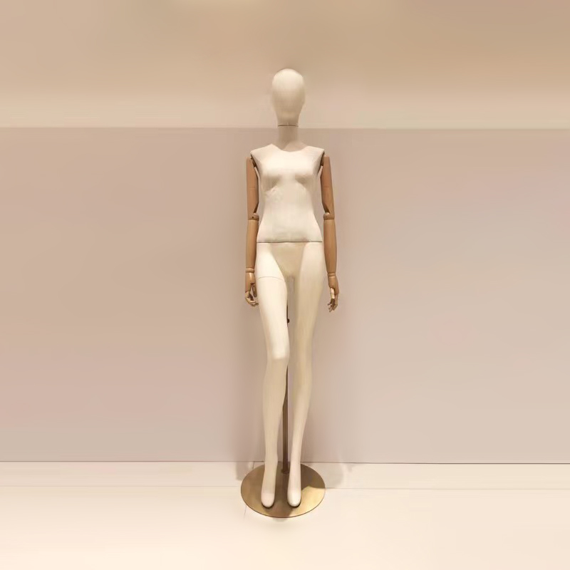 Mannequins-UNMF-023-4-Unique Visual Merchandise.jpg