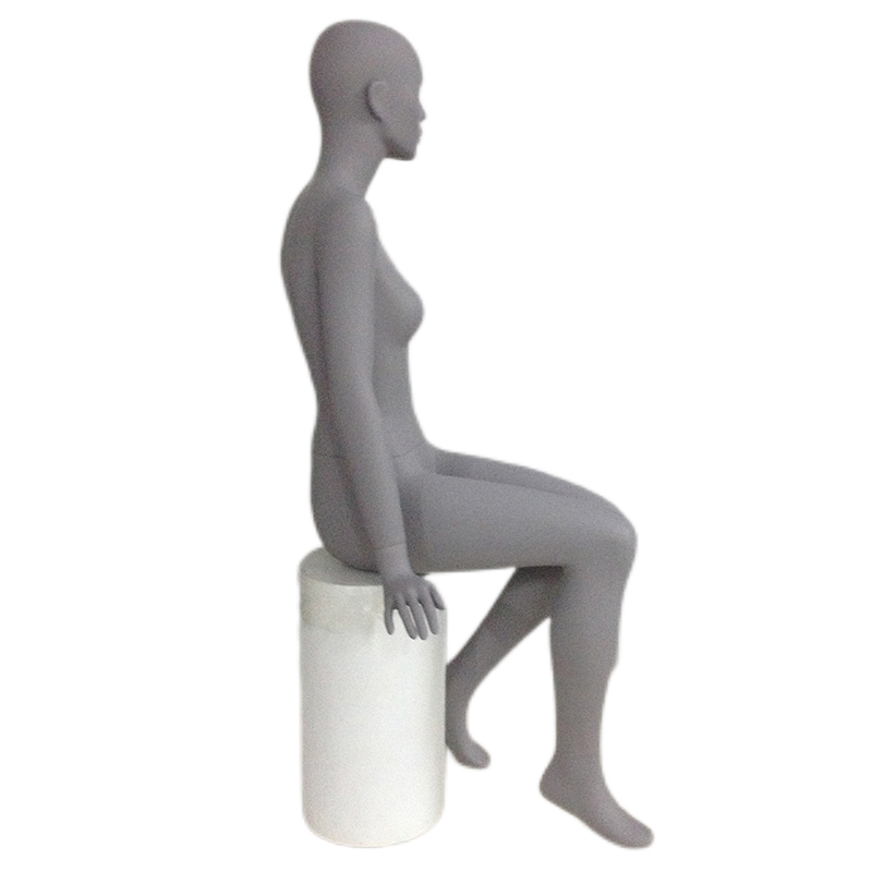 Mannequins-UNMF012-3-Unique Visual Merchandise.jpg