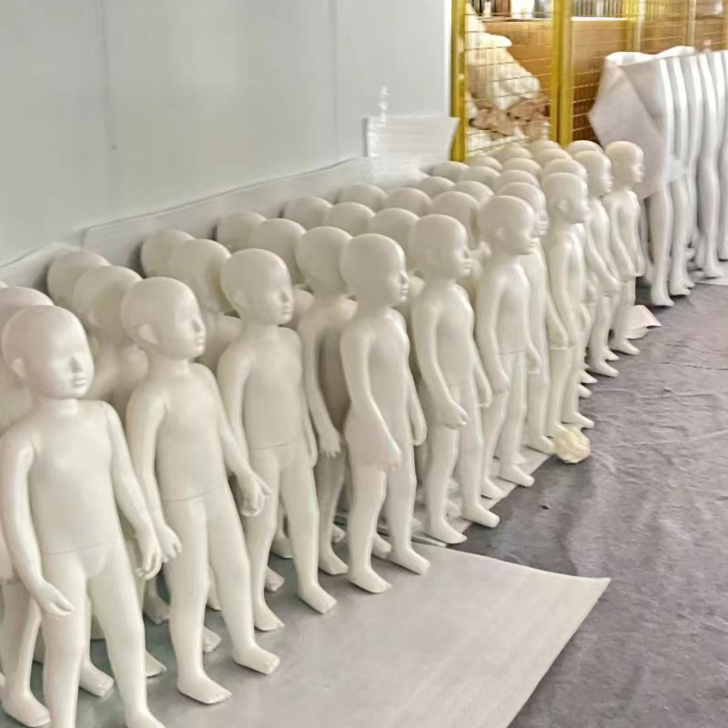 Mannequins UNMK003-5-Unique Visual Merchandise.jpg