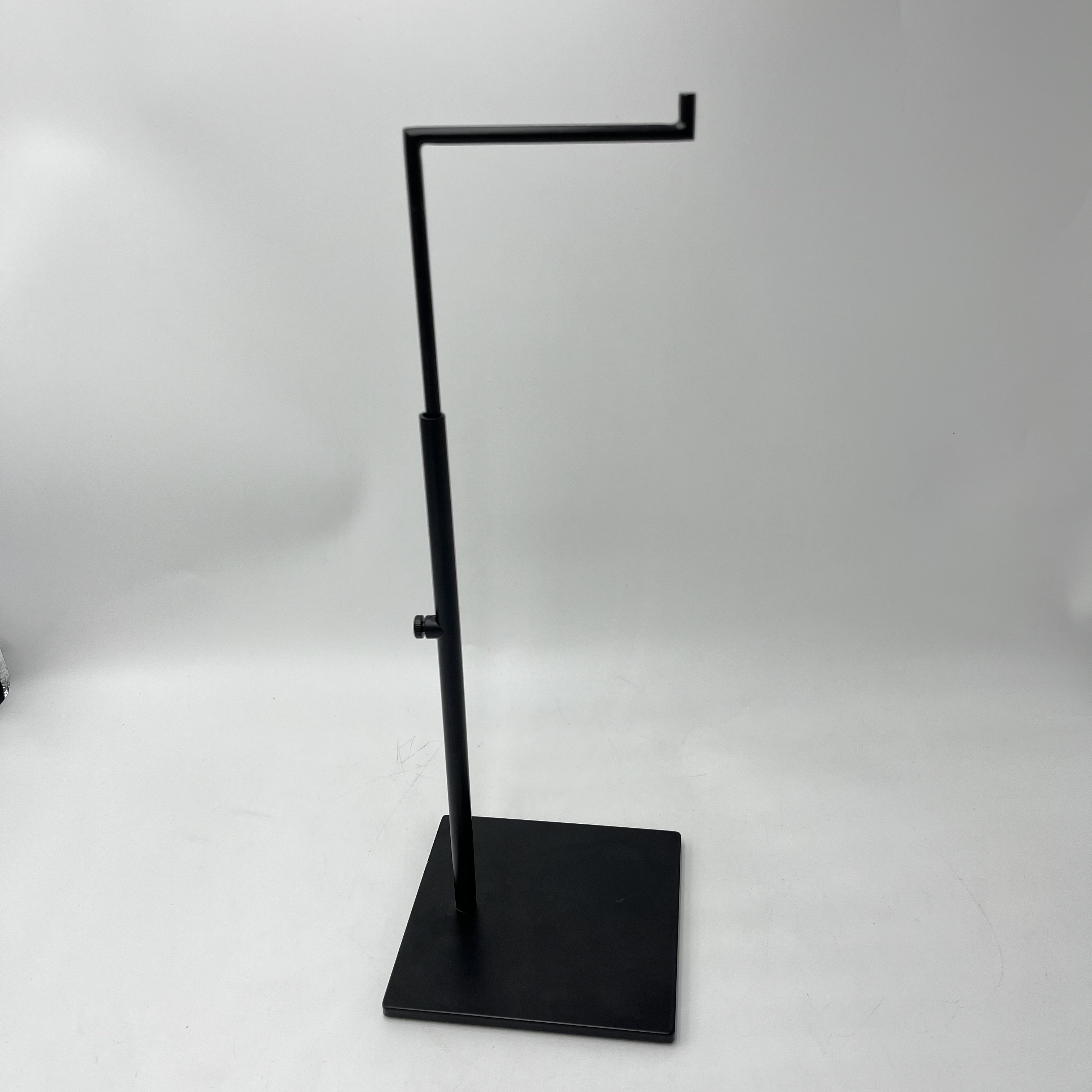 Handbag display holder (1).jpg