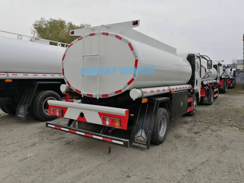 small tanker trucks.jpg 