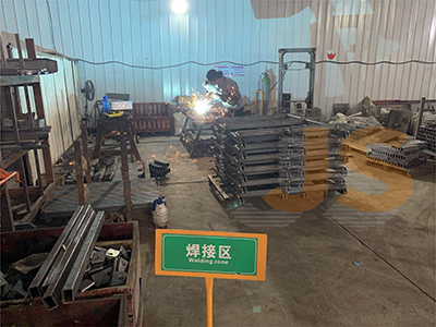 Welding zone-Jiasheng workshop.jpg