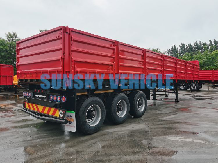 Flatbed Trailer With Side Wall.jpg 