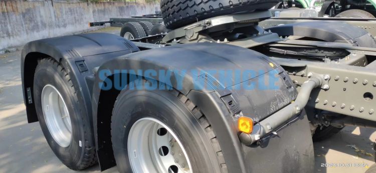 SINOTRUK HOWO N 6X4 400HP TRACTOR HEAD TRUCK 