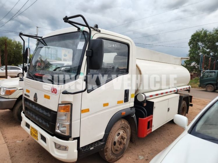 HOWO Fuel Tank Truck for sale.jpg