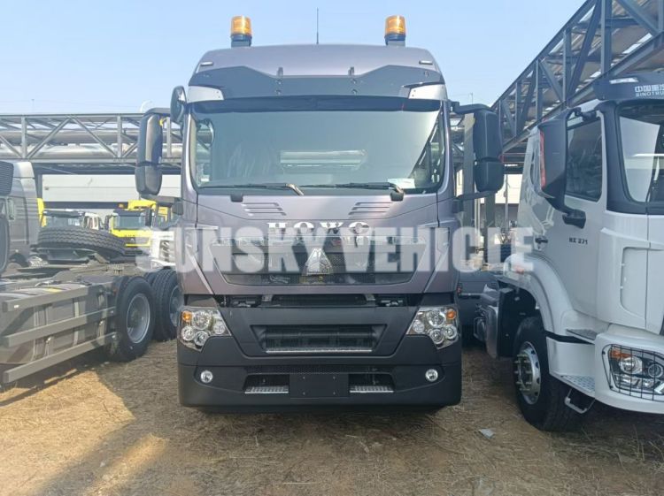 HOWO TX 430HP Tractor Head Truck for sale in Algeria.jpg