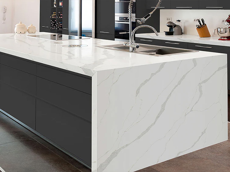 Quartz-Countertops-Colors-Explore-Classic-Calacatta-Quartz-for-Timeless-Elegance.jpg