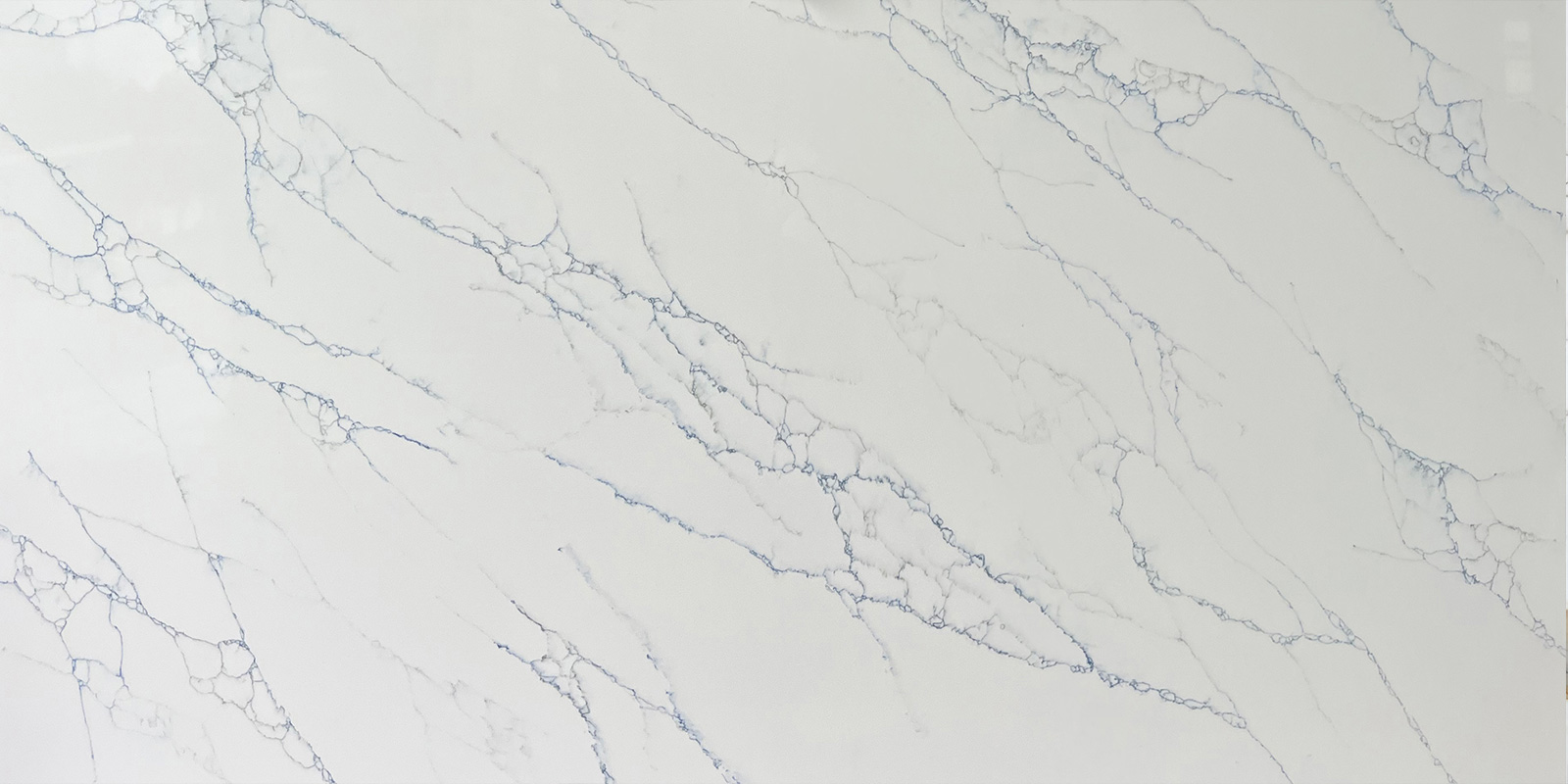 Calacatta-White-with-Blue-Vein-Artificial-Quartz-Slab-GQ-T447.jpg