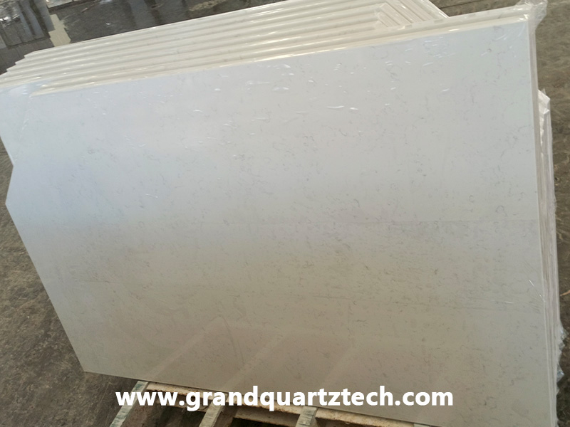 Cararra-quartz-slab2.jpg