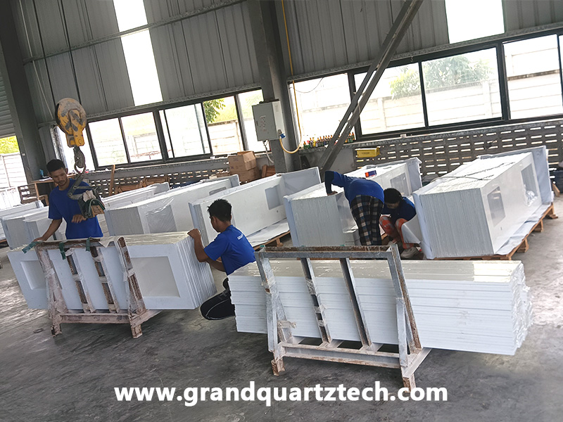 full-set-cut-to-size-quartz-slab-packing-preparing.jpg 