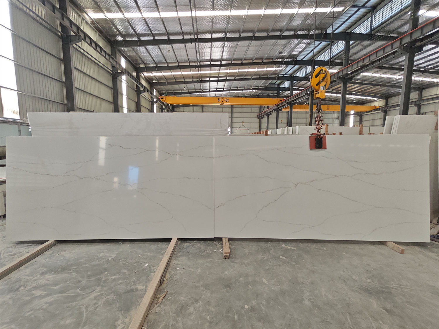 Bookmatched printed jumbo quartz slabs GQ-T0126.jpg 