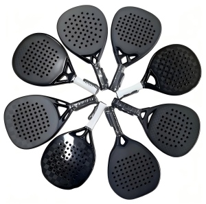 Padelrackets with different model, weight, balance, finishing etc.(2).jpg