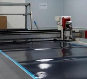 1 Cutting the carbon fabric of padel racket.jpg 