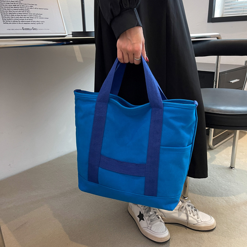 简约纯色帆布邮差包-06