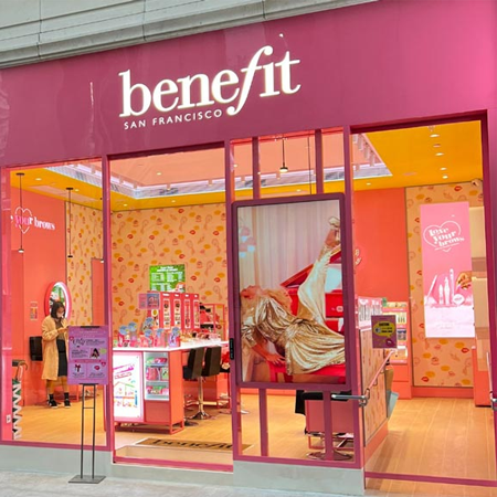 WhatsApp营销案例：Benefit Cosmetics.png